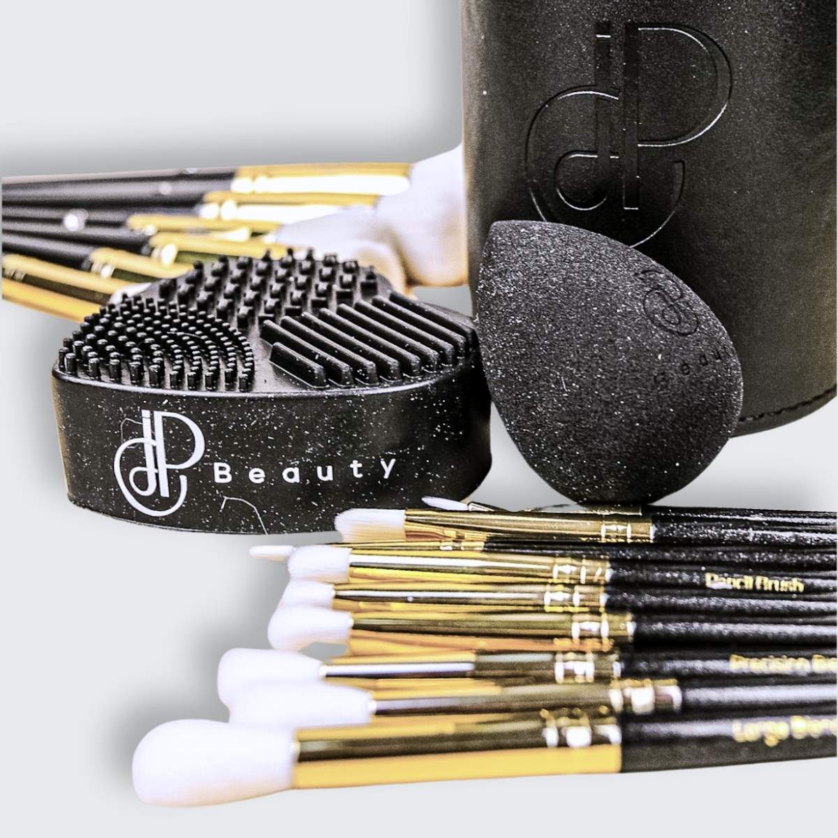 Diamond in the Rough 18pc Eye & Face Brush Set - CJP Beauty