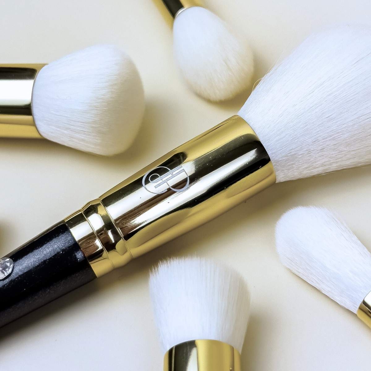 Diamond in the Rough 18pc Eye & Face Brush Set - CJP Beauty