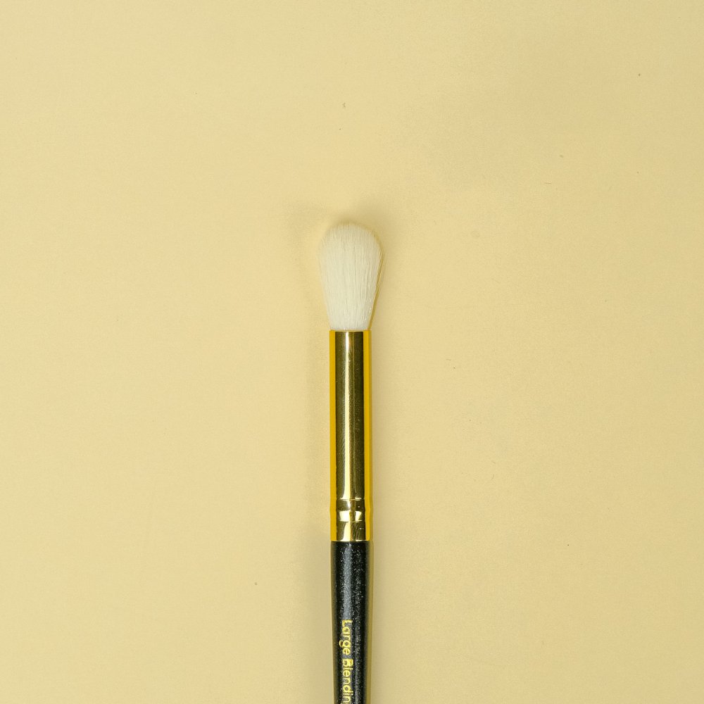 Large Blending Brush - CJP Beauty